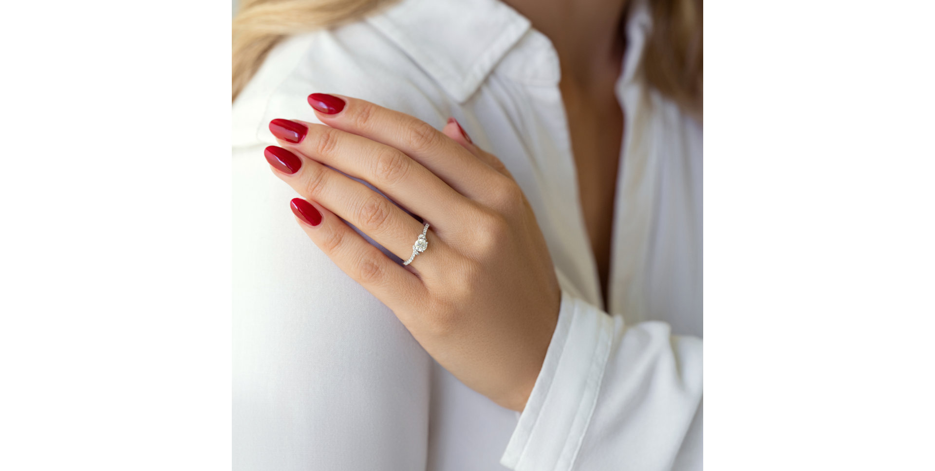 Diamond ring Aurora's Gift