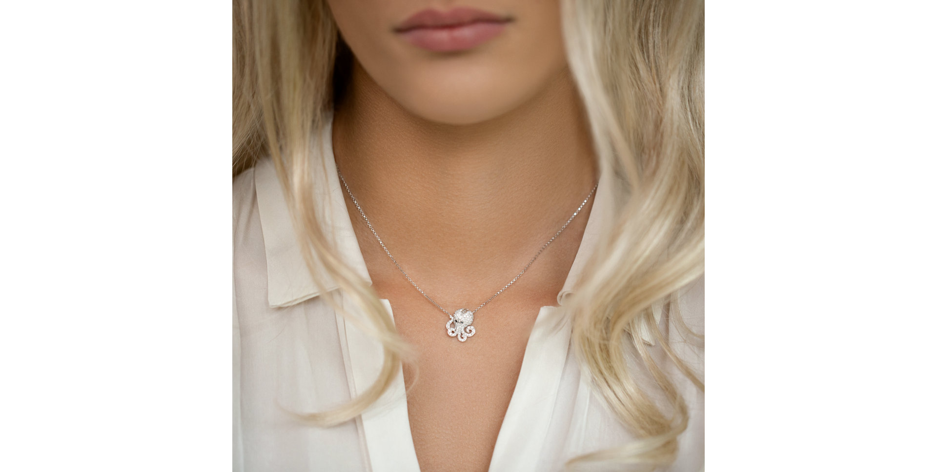 Necklace with black and white diamonds Sweet Octopus