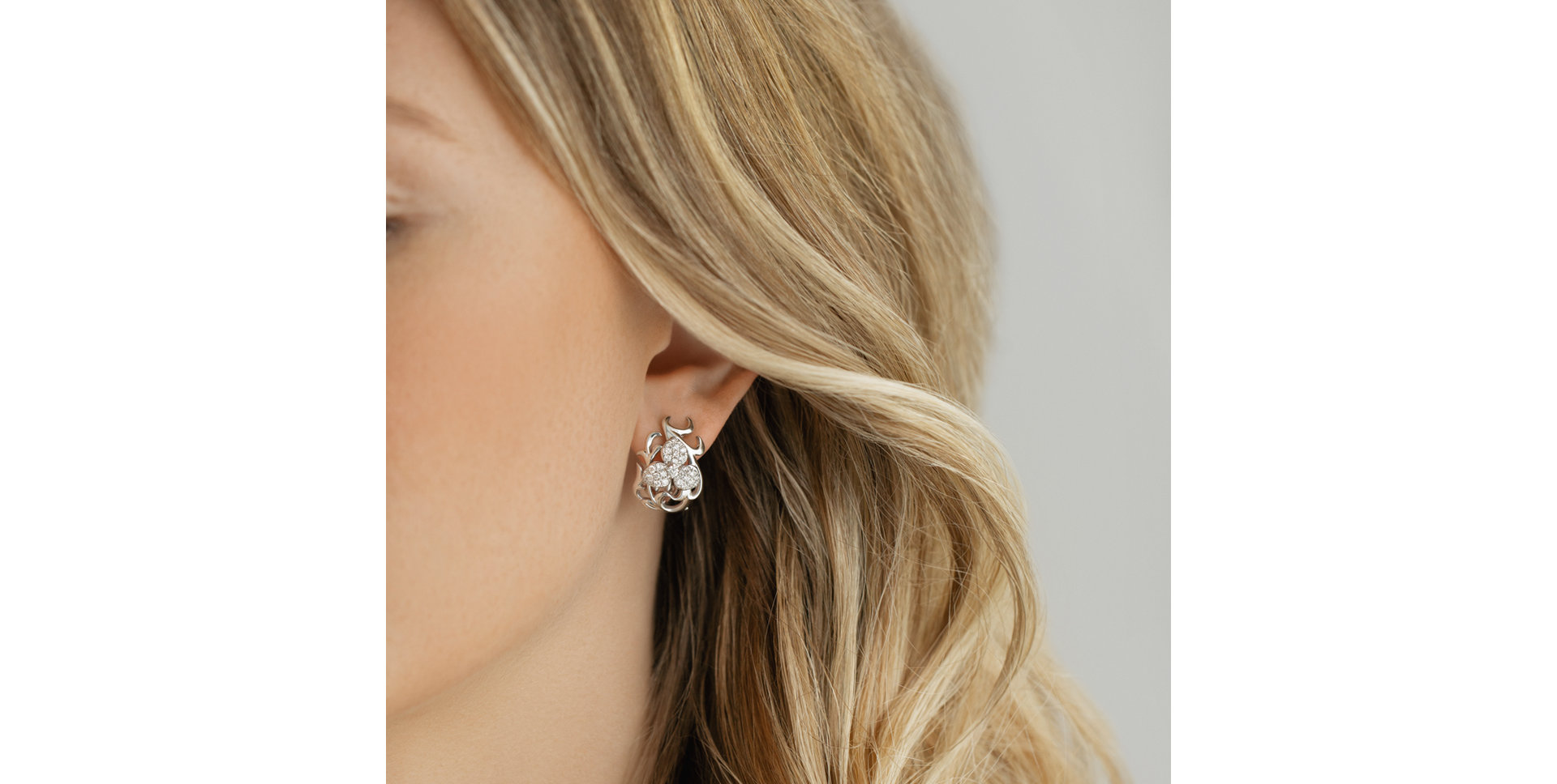 Diamond earrings Leonidas