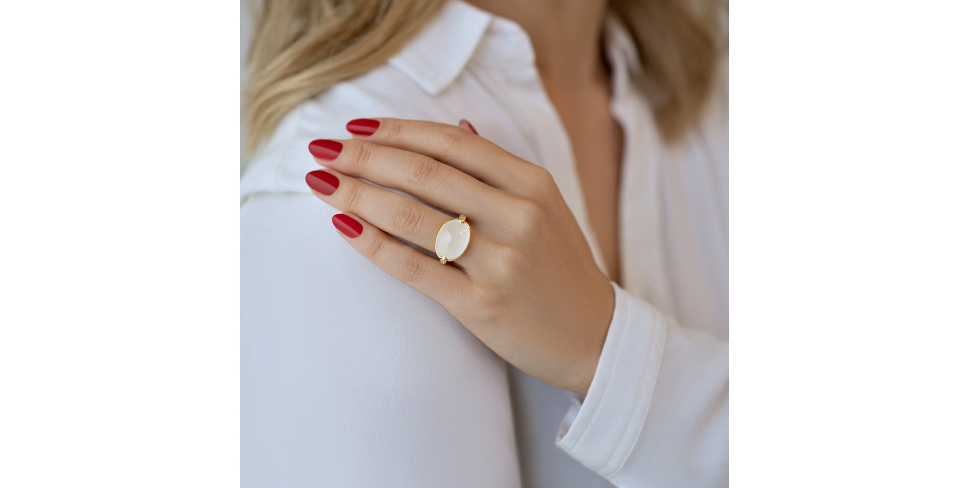Diamond ring with Moonstone Lunar Embrace
