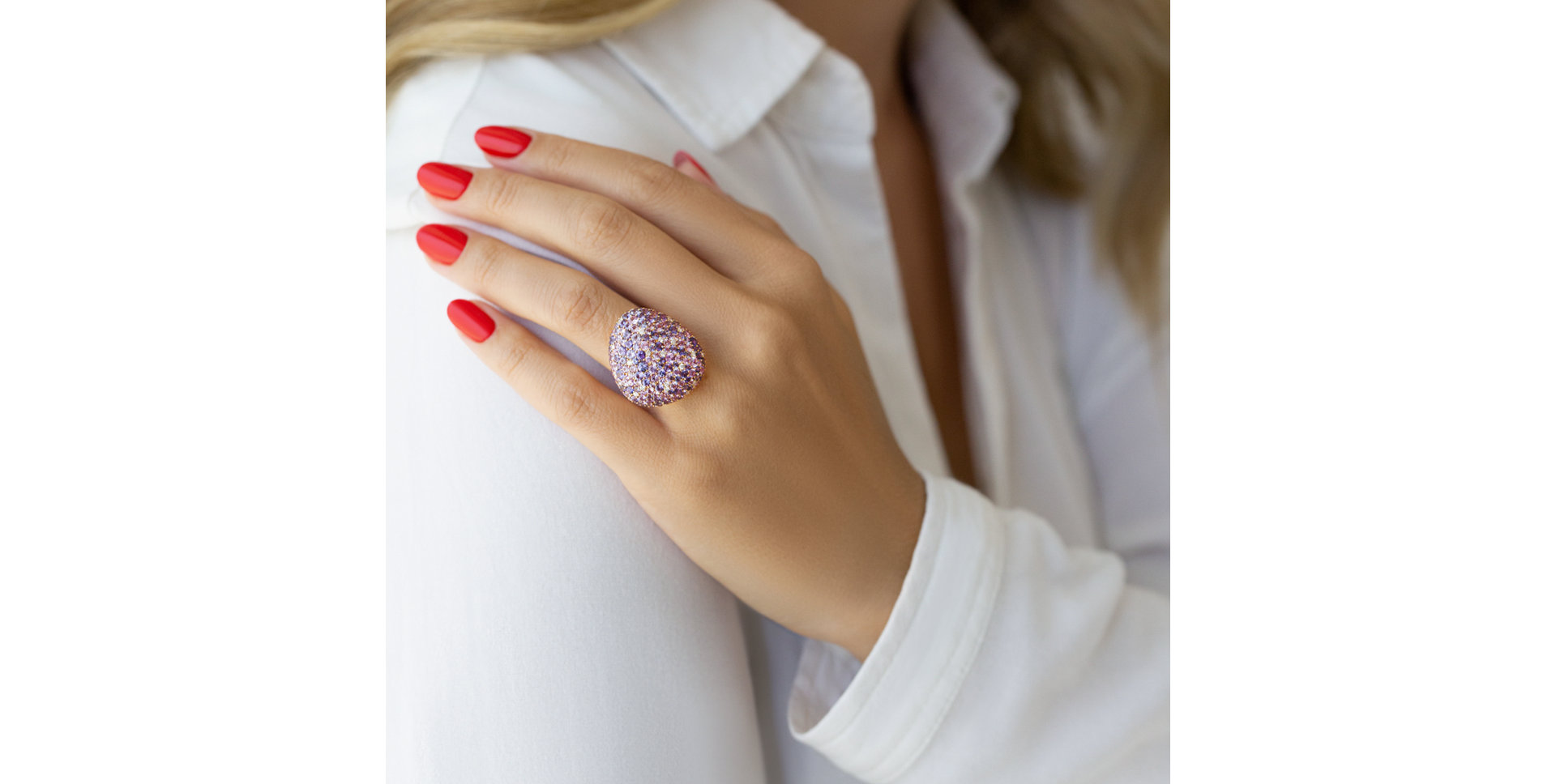 Diamond ring with Sapphire Sky Passion