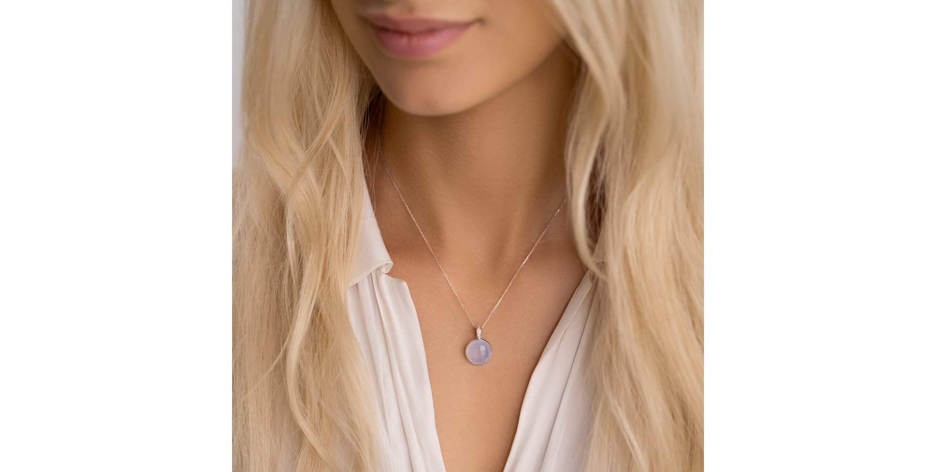Diamond pendant with Chalcedony Nermin
