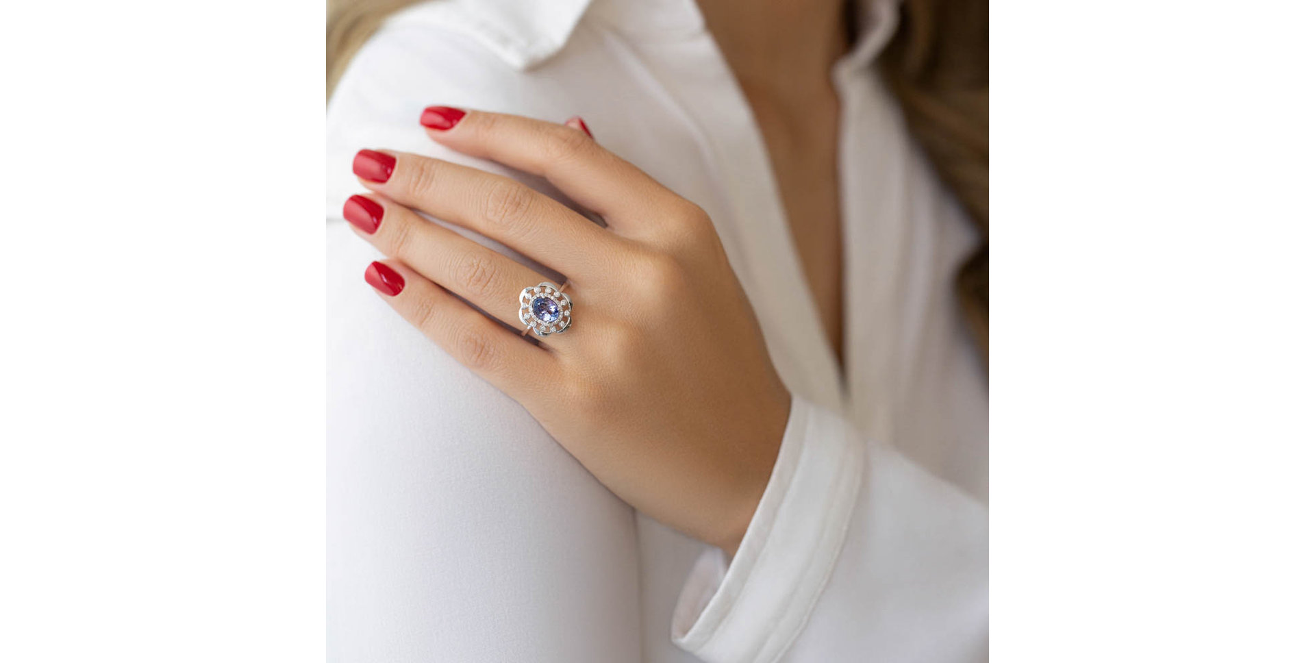 Diamond ring with Tanzanite Grand Devotion