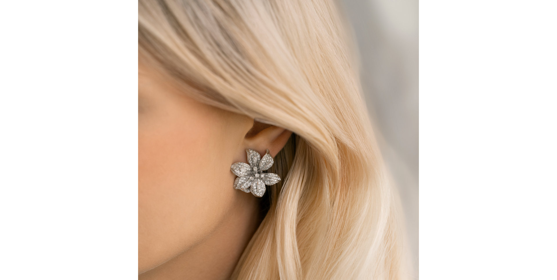 Diamond earrings Ice Orchid