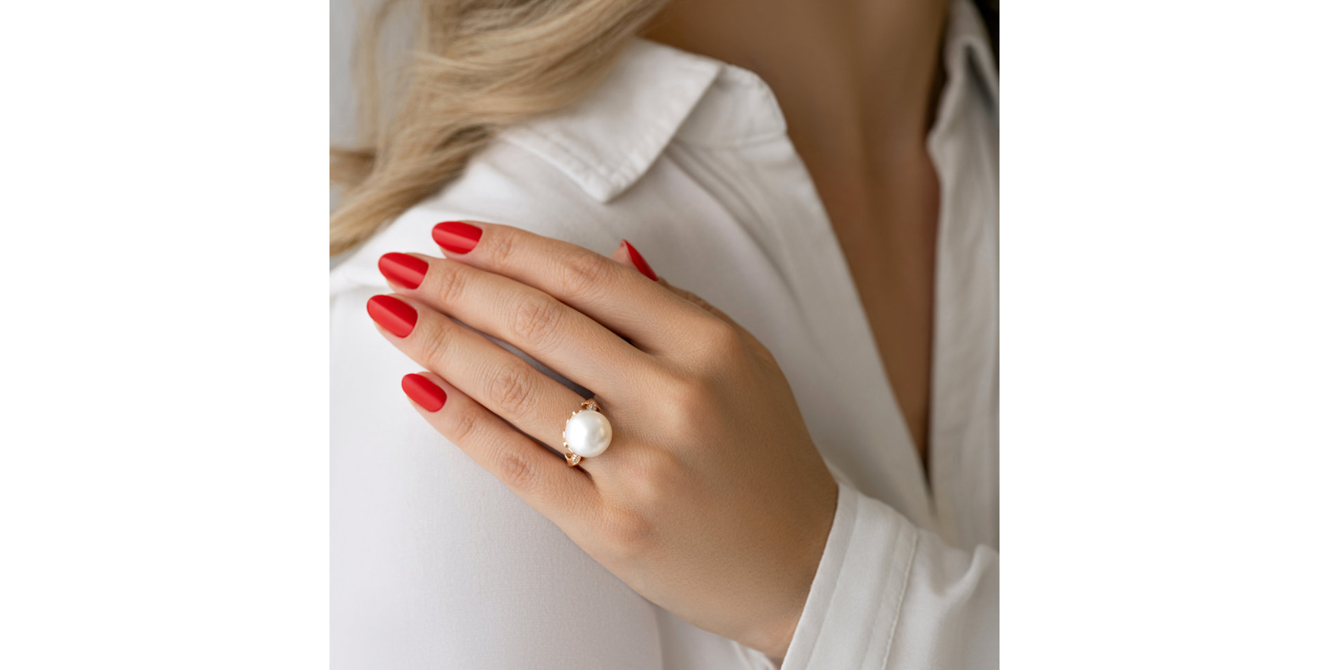 Diamond ring with Pearl Harmonic Ocean