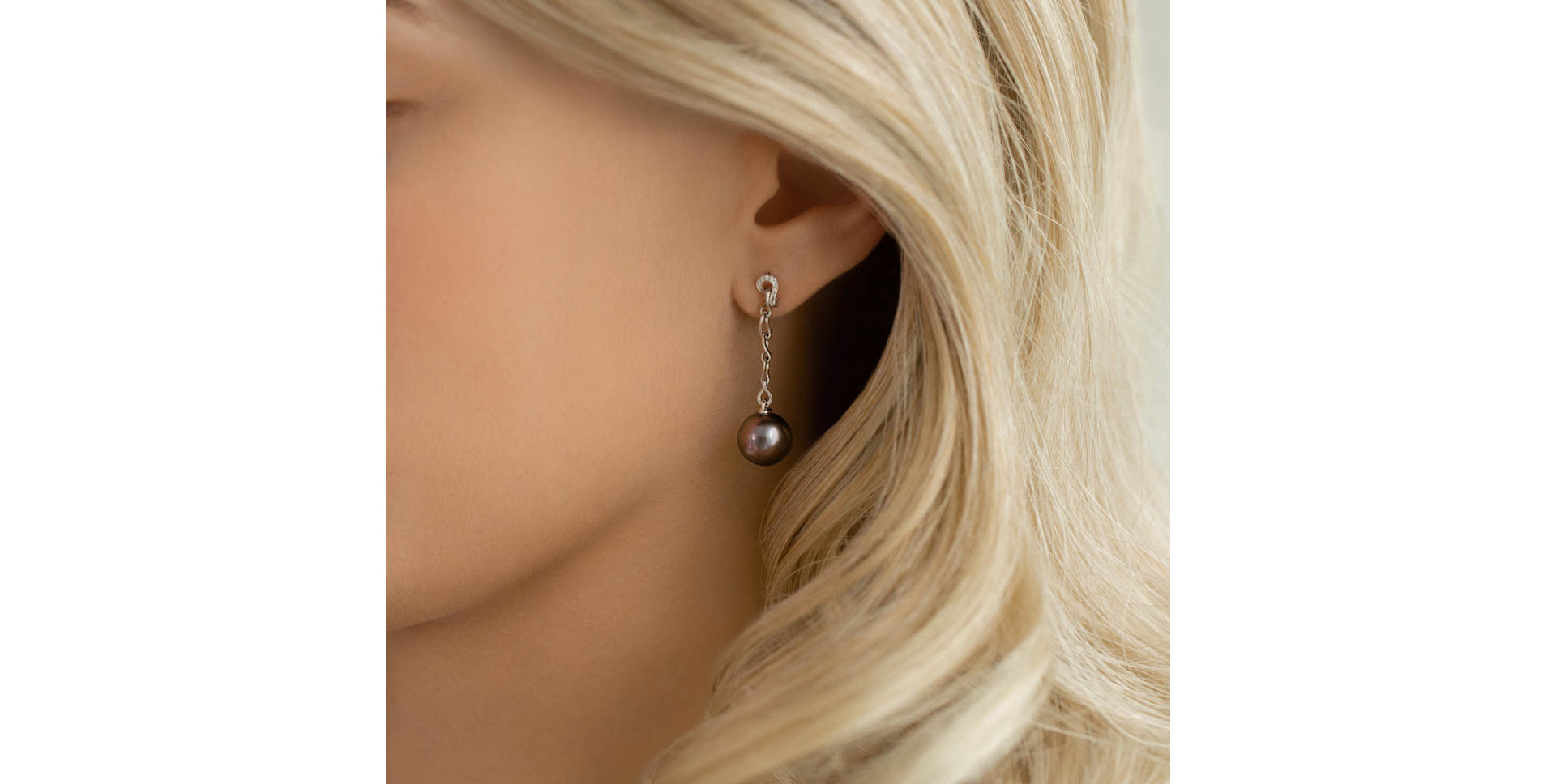 Diamond earrings with Pearl Gathas