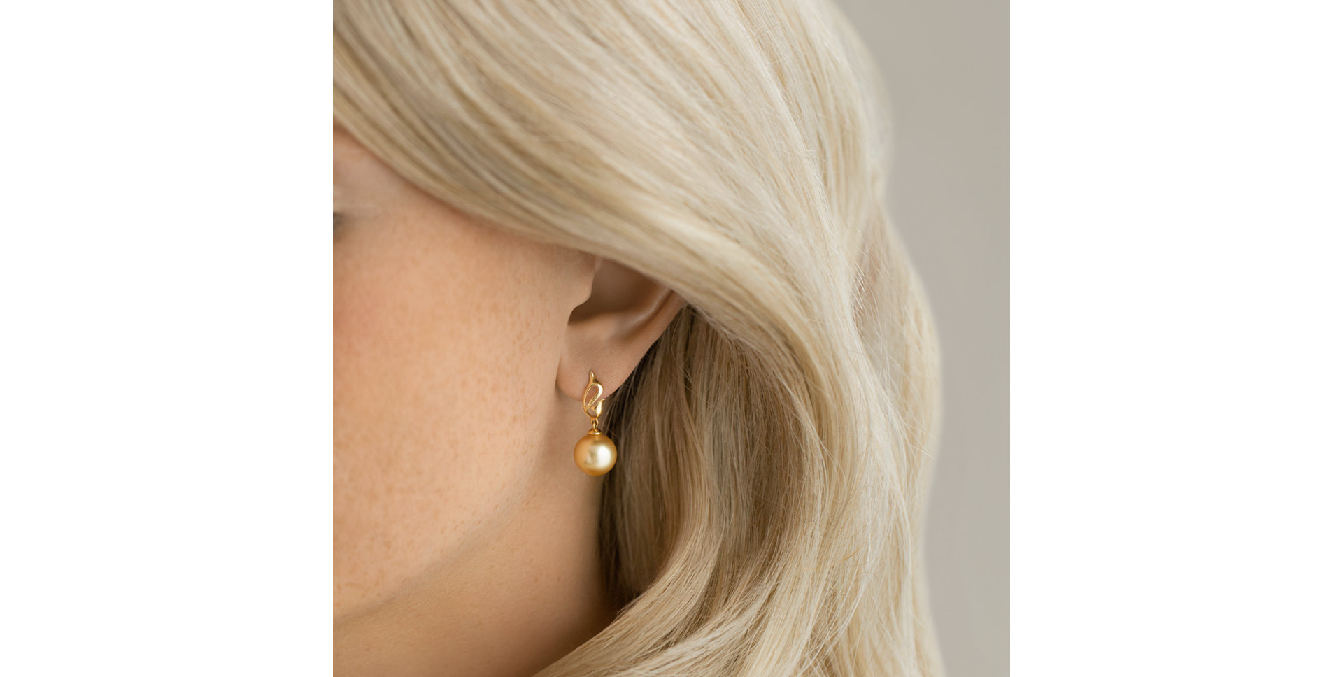 Earrings with Pearl Nileline