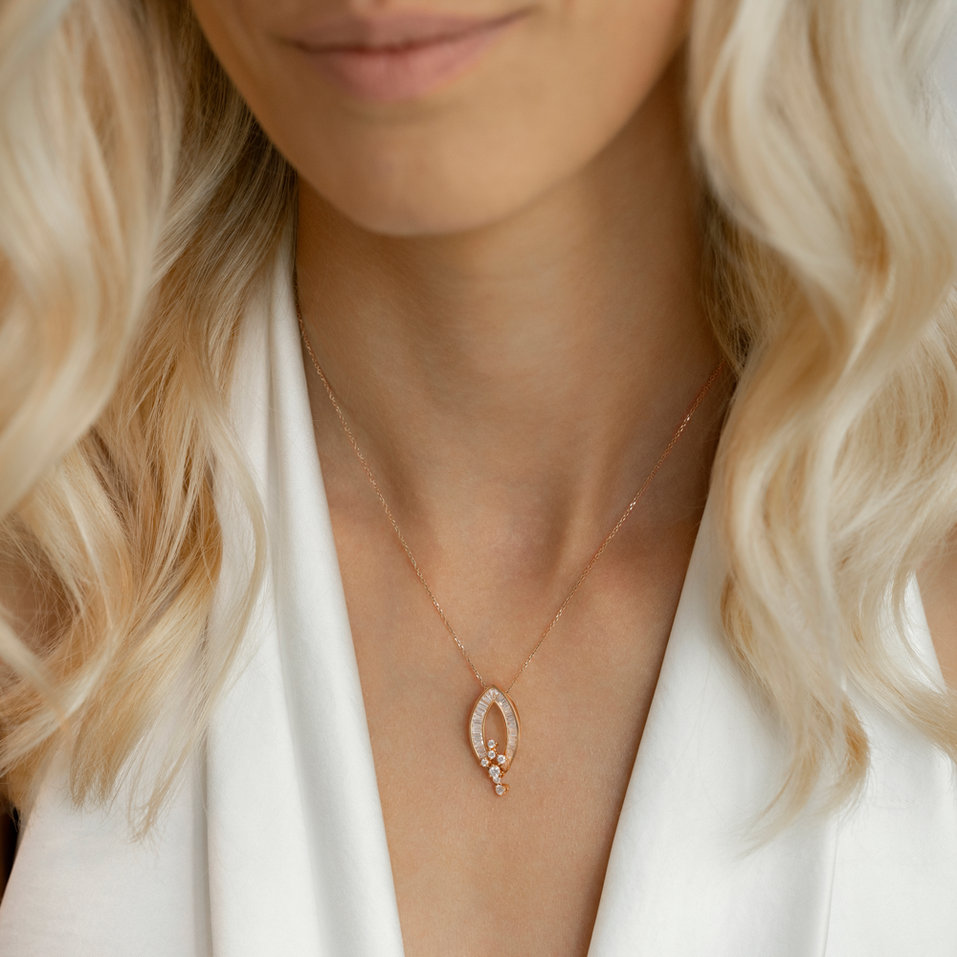 Diamond pendant Amusing Caitlin
