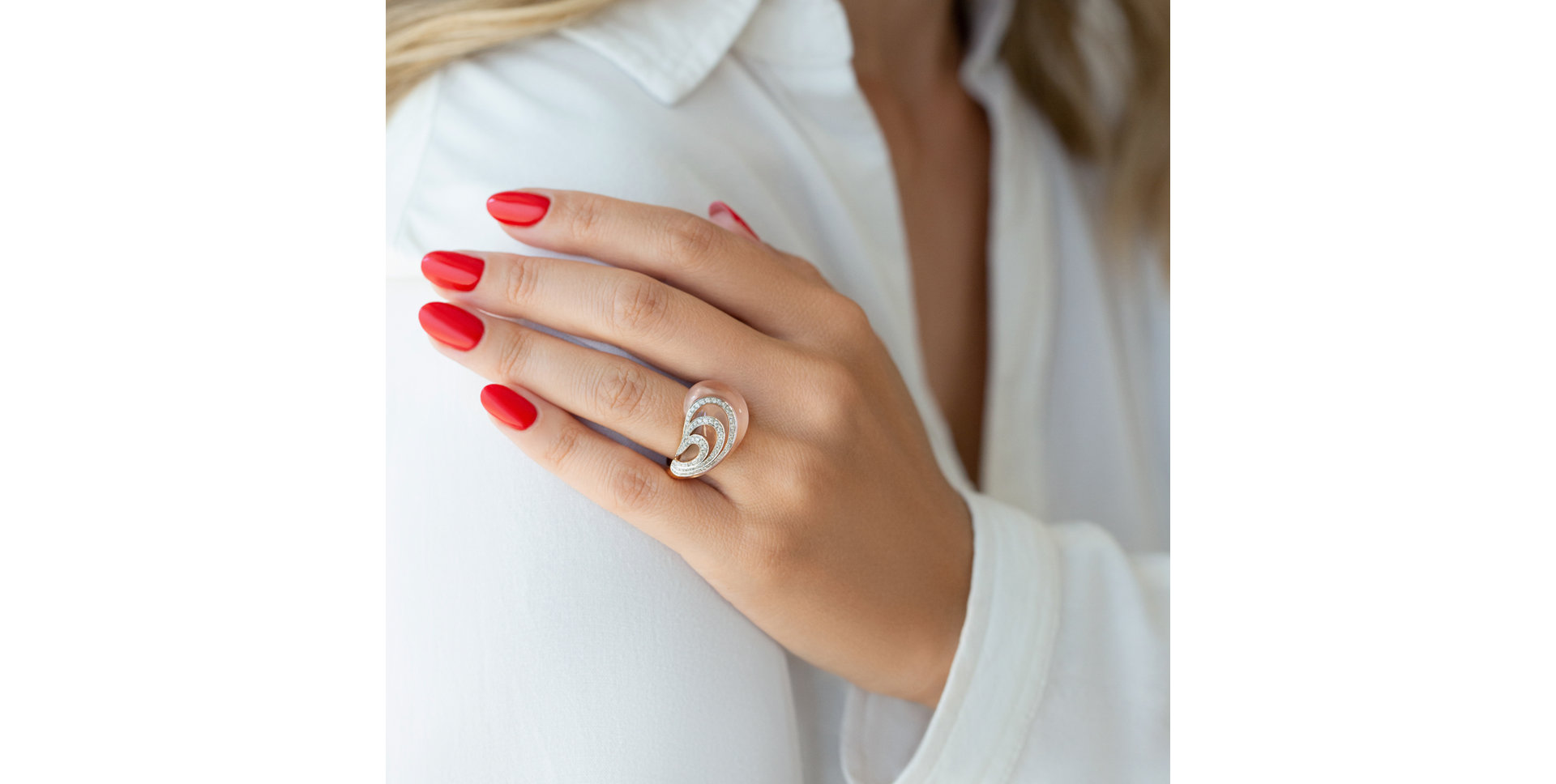 Diamond ring with Rose Quartz Touch of Romance