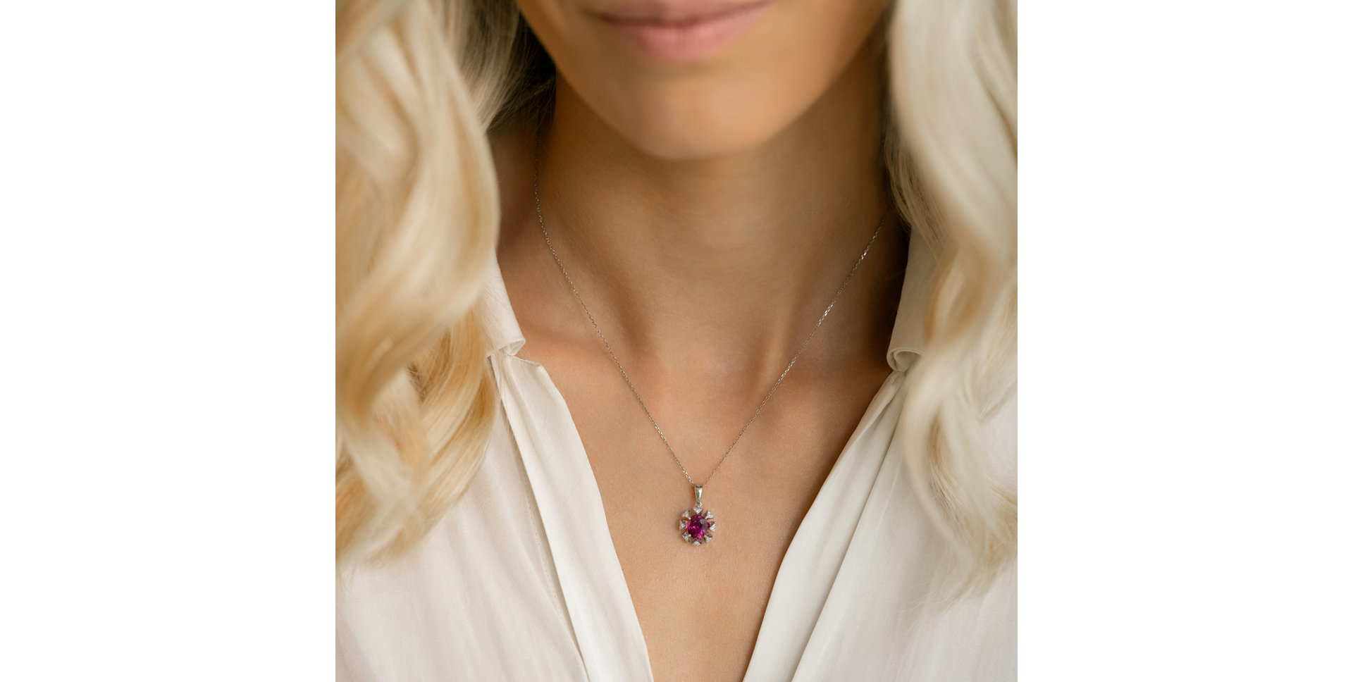 Diamond pendant with Turmalinem Fashion Queen