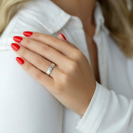 Diamond ring Halsey