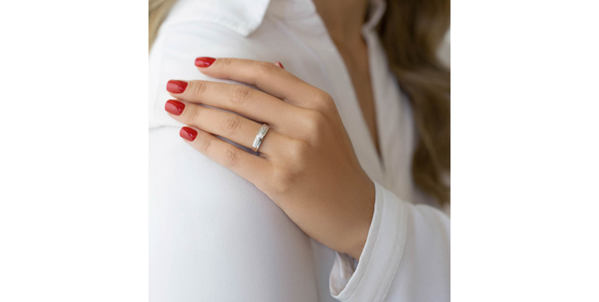 Diamond ring Glass Ring