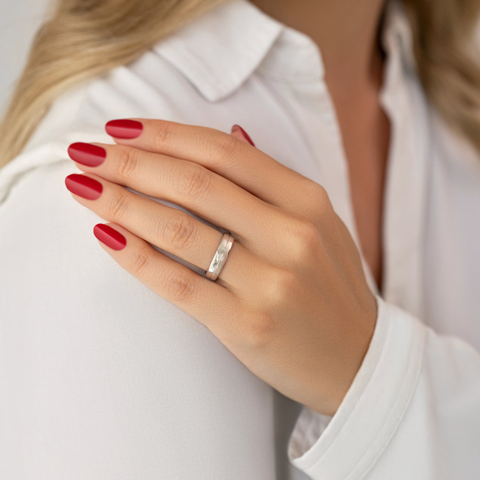 Diamond ring Eternal Lines