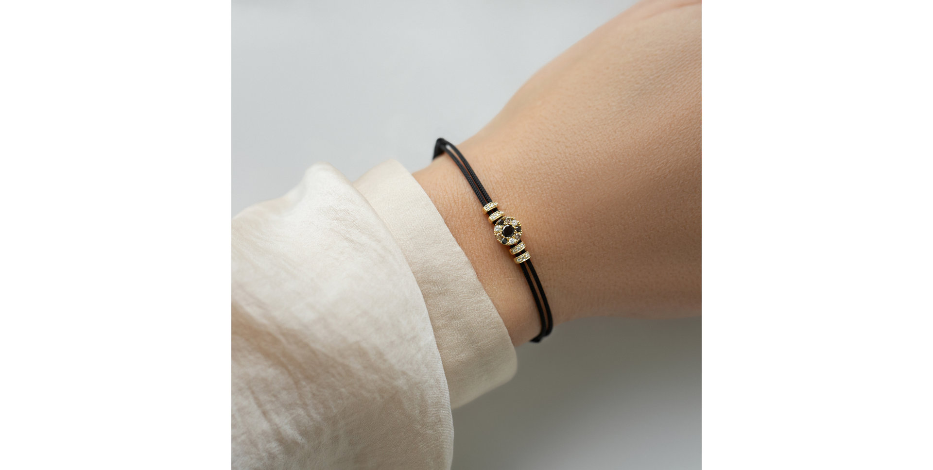 Bracelet with white, brown and black diamonds Shamballa