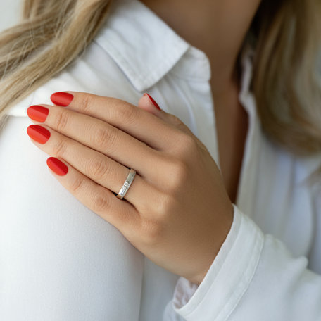 Diamond ring Barton