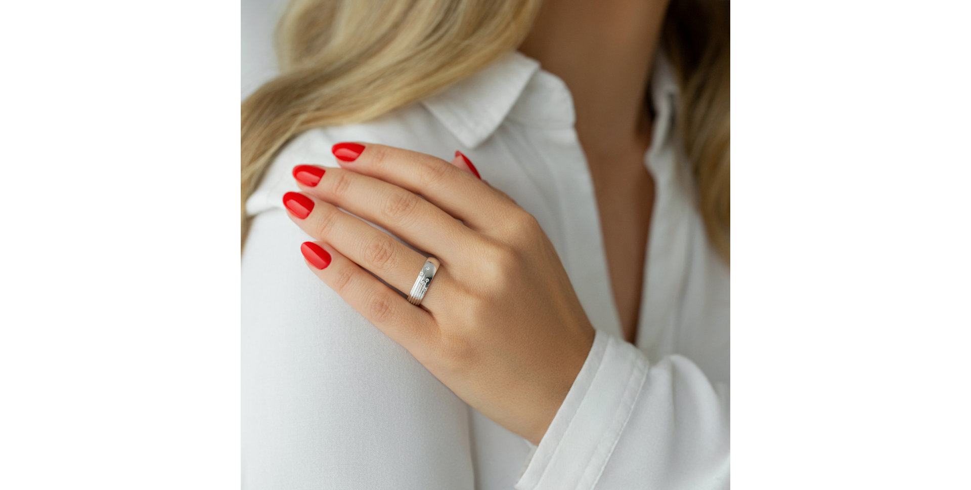 Diamond ring Telina