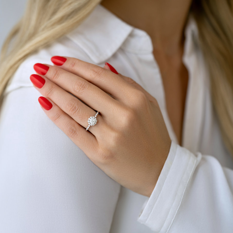 Diamond ring Dyonisia