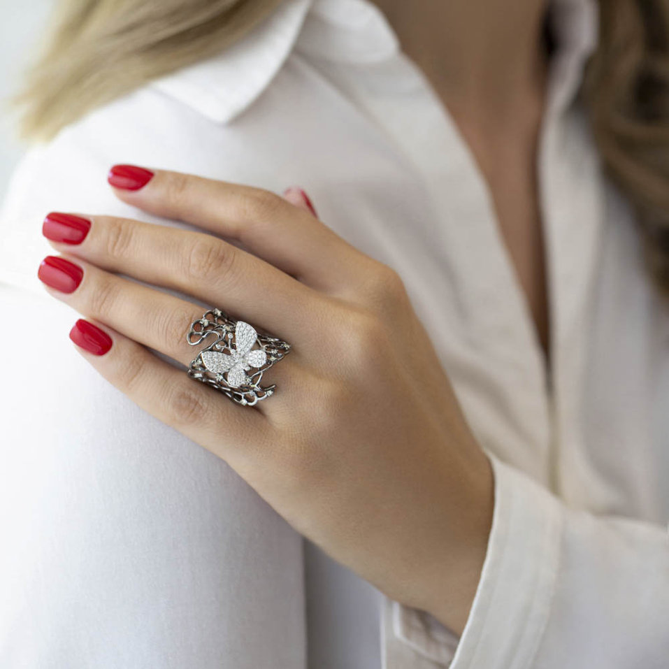Ring with brown and white diamonds Butterfly Icon