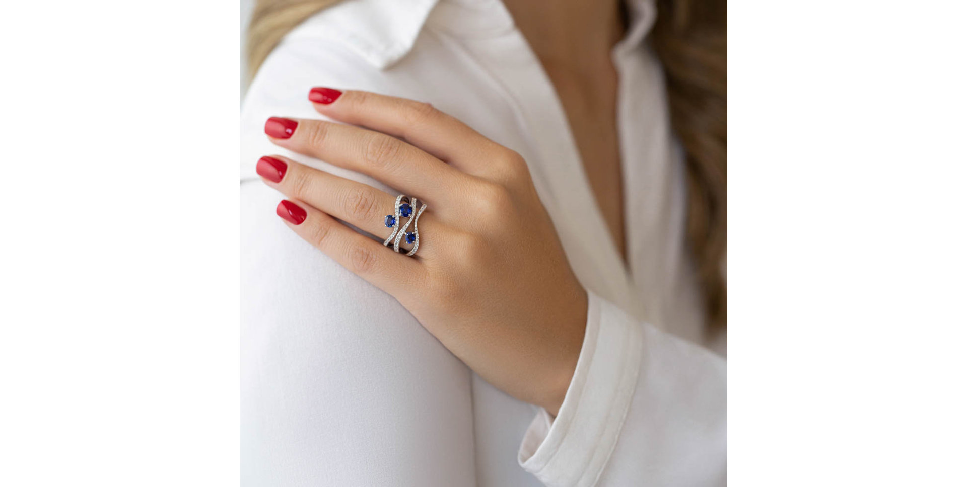 Diamond ring with Sapphire Astheneia