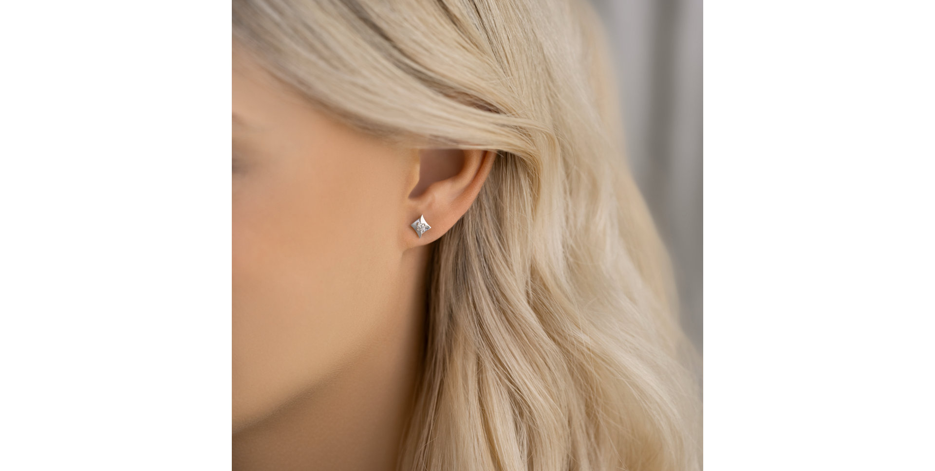 Diamond earrings Significance