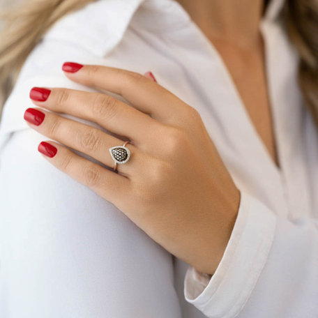 Ring with brown and white diamonds Romual