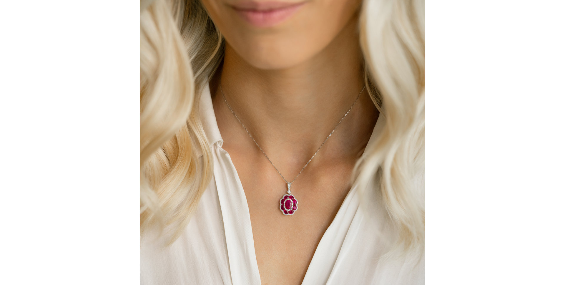 Diamond pendant with Ruby The Bloom of Carmine