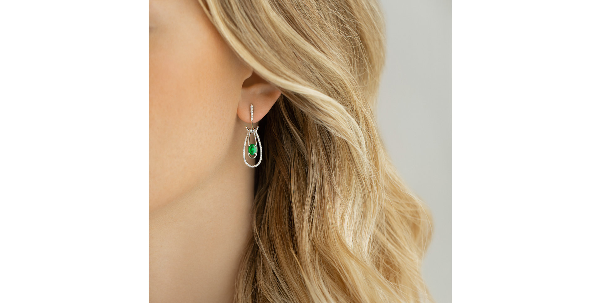 Diamond earrings with Emerald Gravity of Emerald