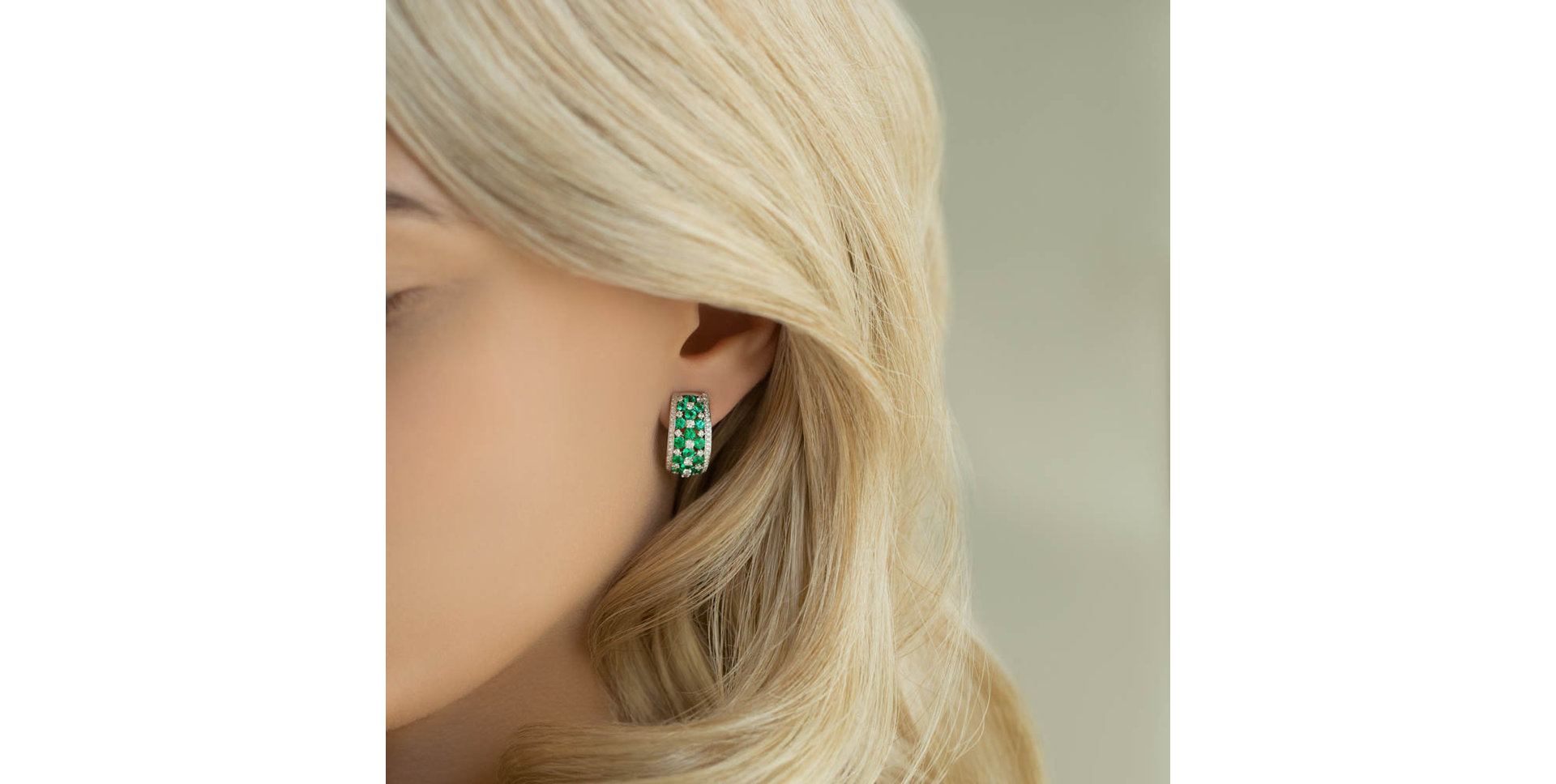 Diamond earrings and Emerald Prestige