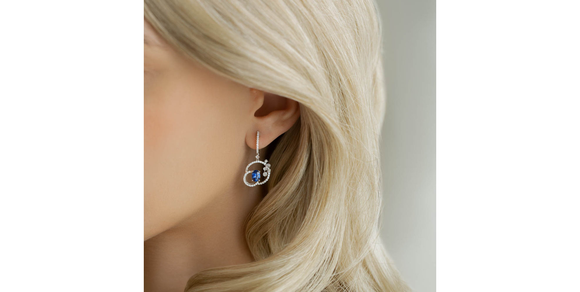 Diamond earrings with Sapphire Helga