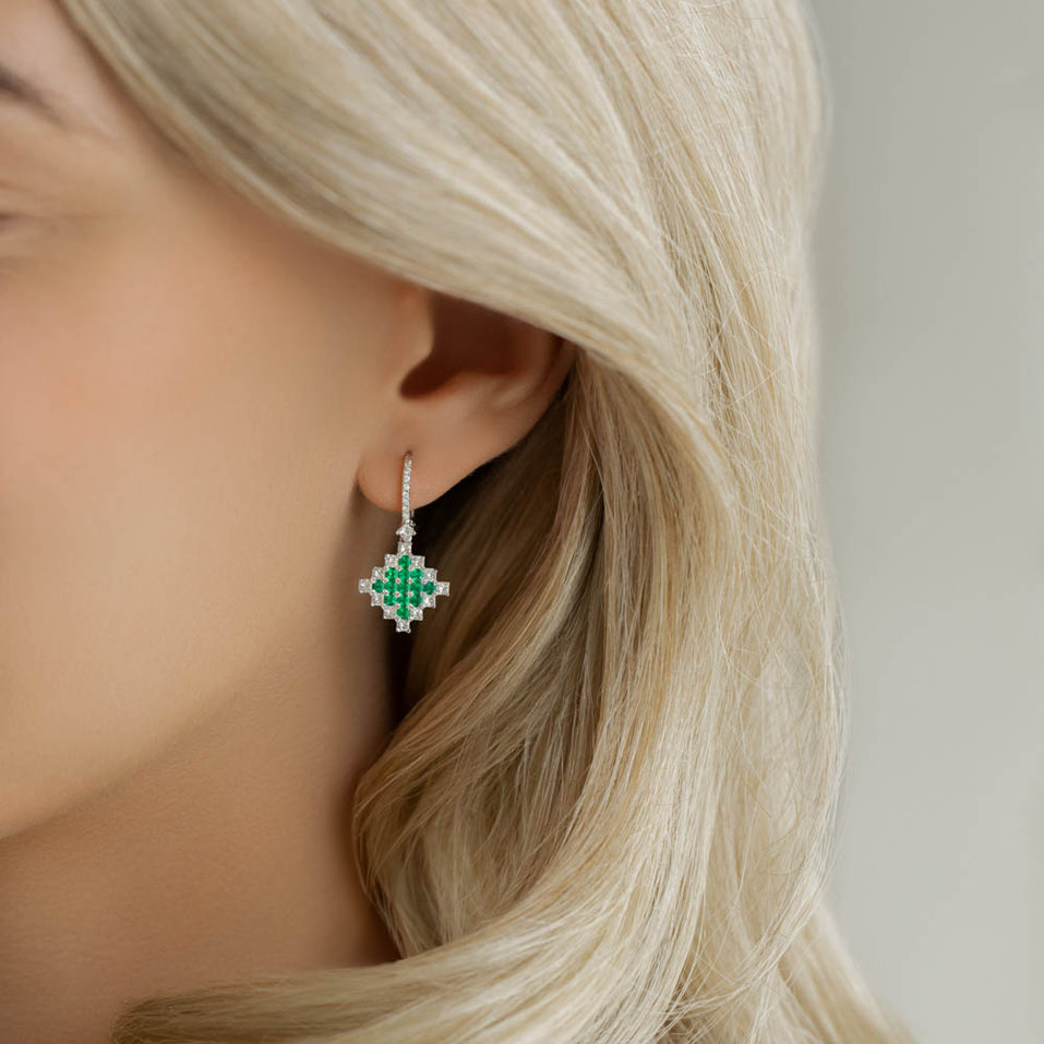 Diamond earrings and Emerald Dazzling Mesh