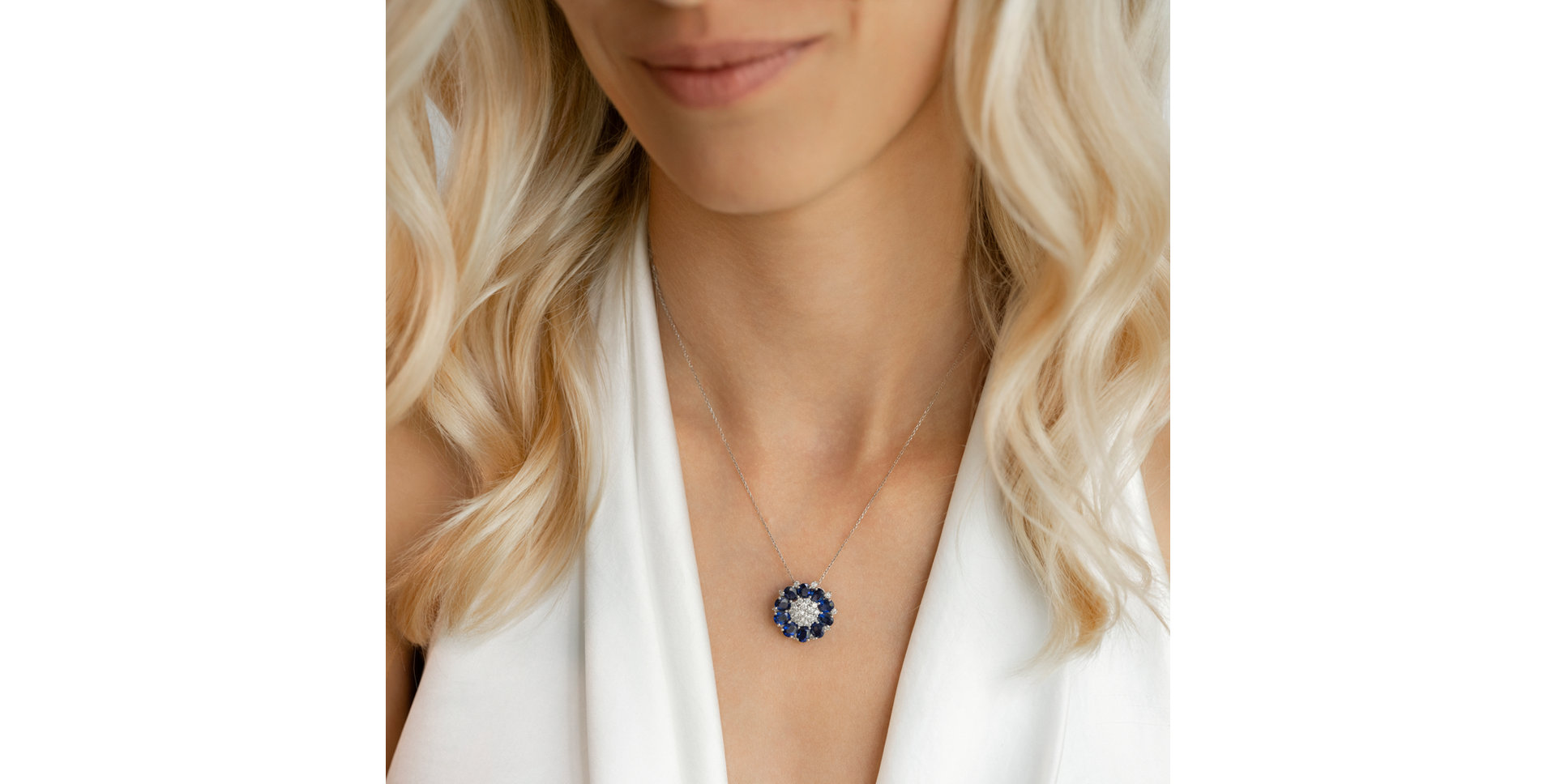 Diamond pendant with Sapphire Celeste