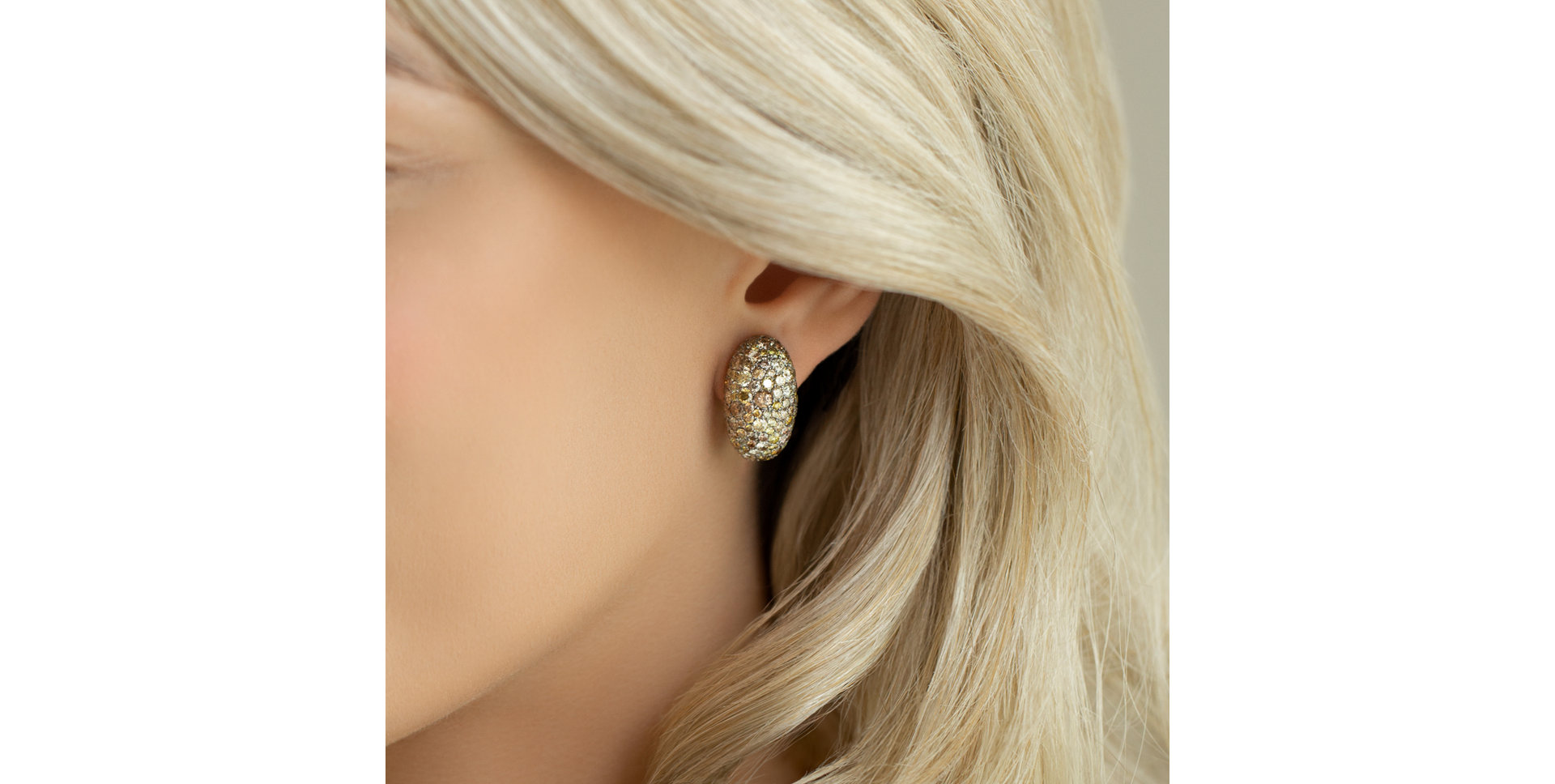 Earrings with brown and greeni diamonds Effective Buttercup