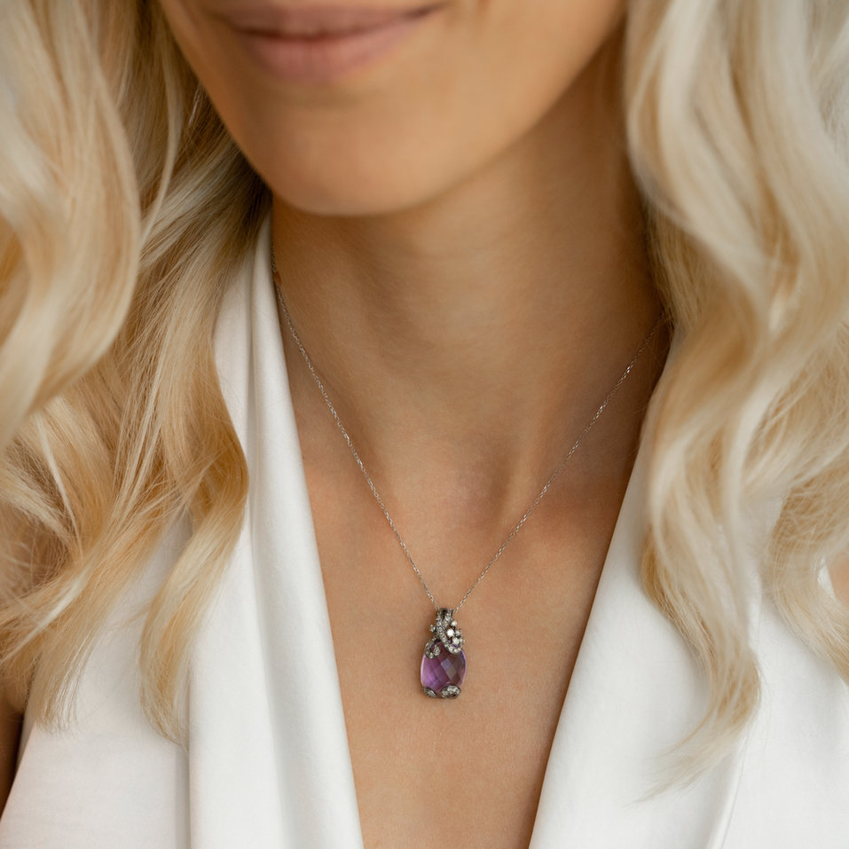 Pendant with brown diamonds and Amethyst Mythic Desire