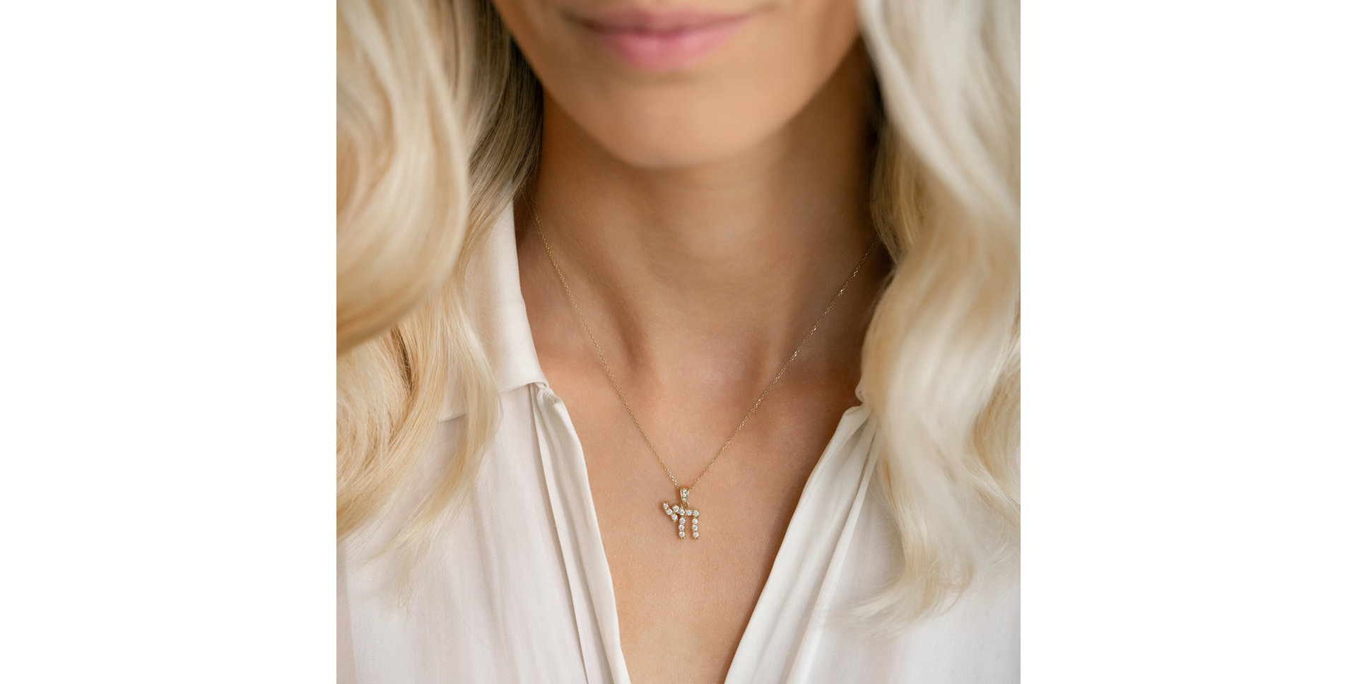 Diamond pendant Enigmatic Zodiac