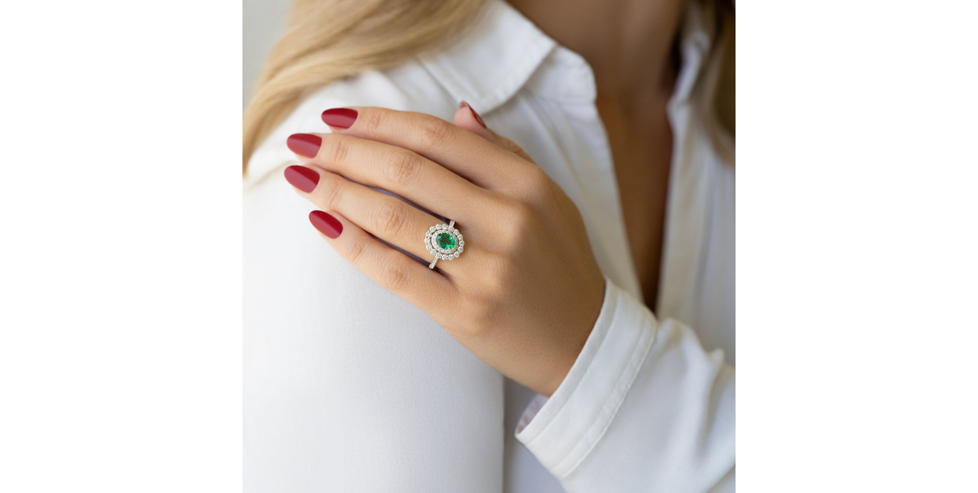 Diamond ring with Emerald Ethereal Whispers