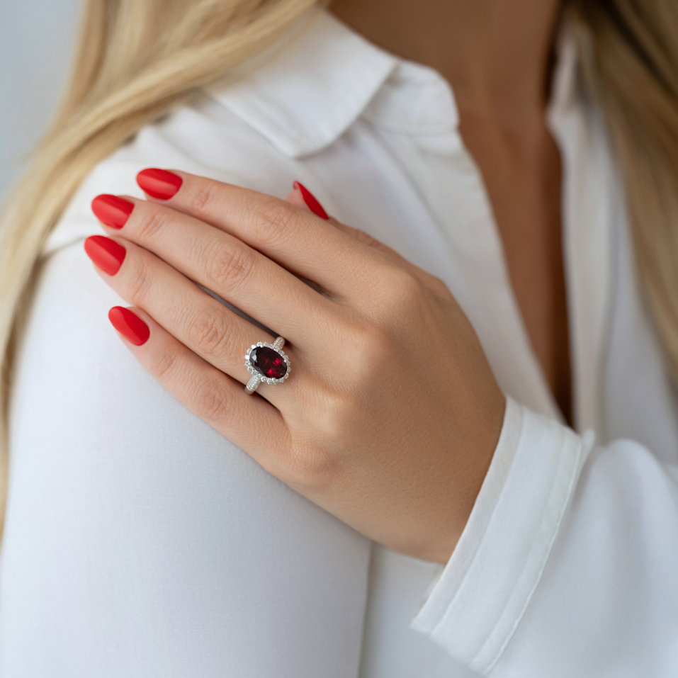 Diamond ring with Tourmalíne Cynthia