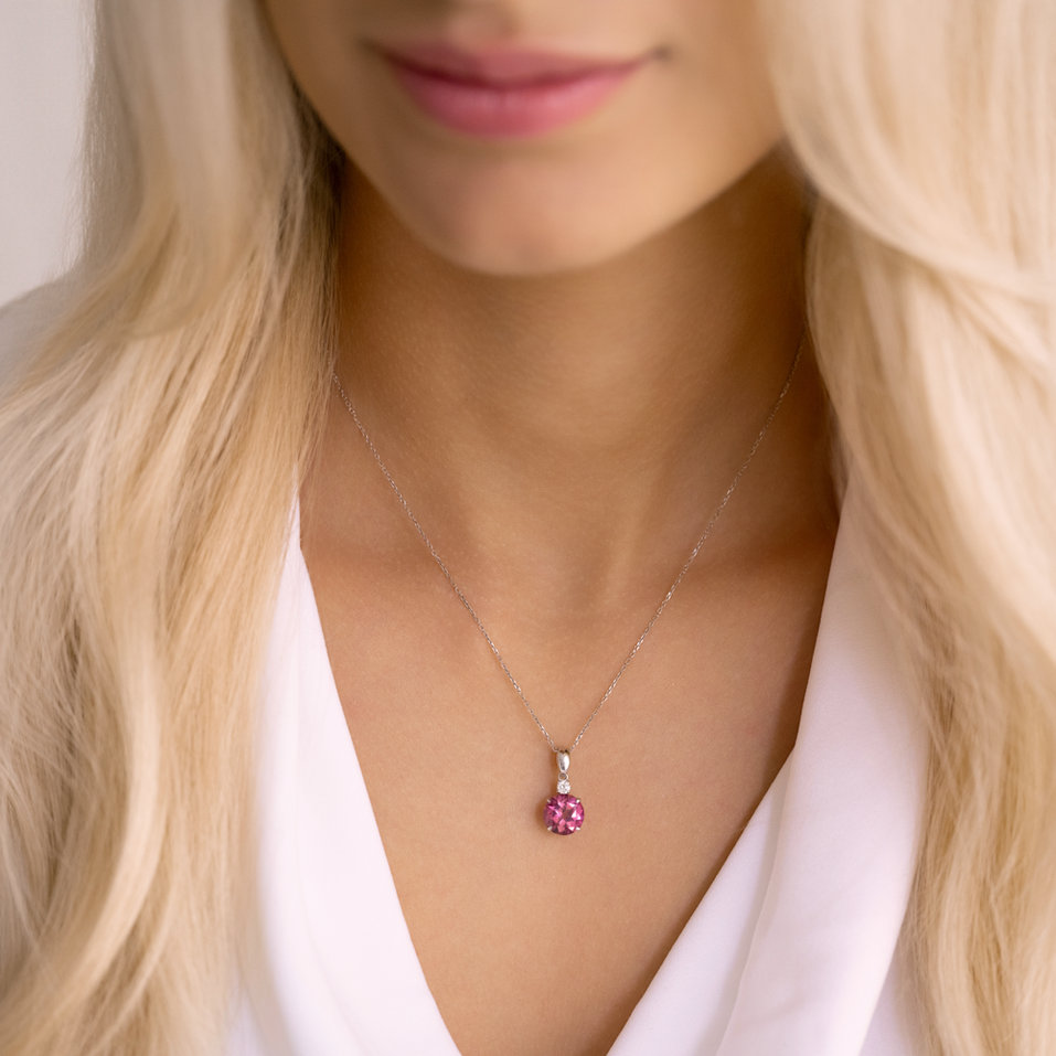 Diamond necklace with Turmalinem Robert