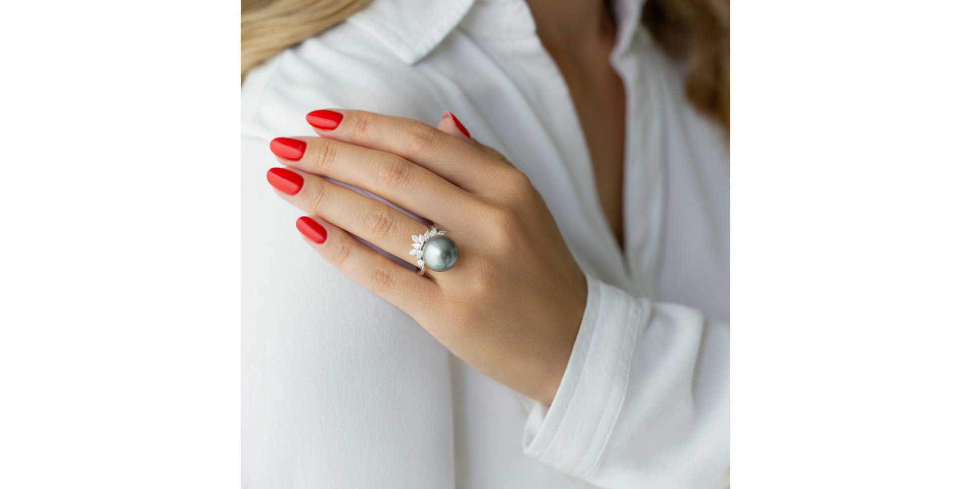 Diamond ring with Pearl Pearl Eminence