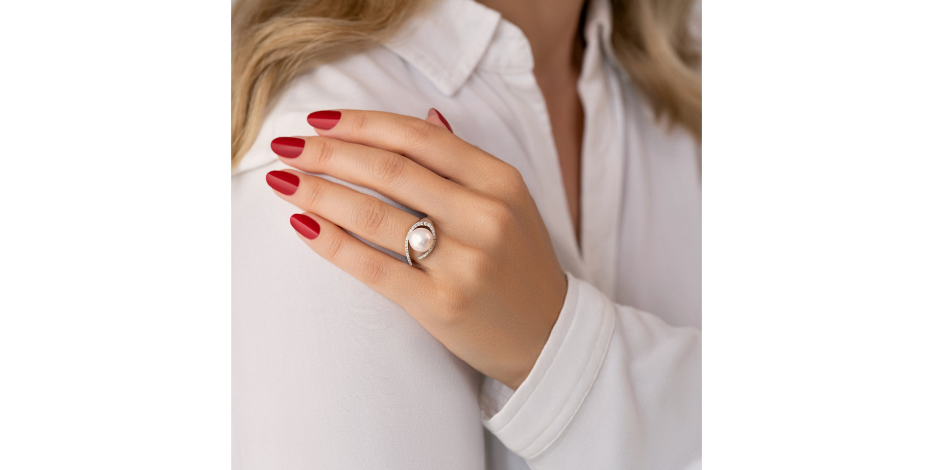 Diamond ring with Pearl Heavenly Shore