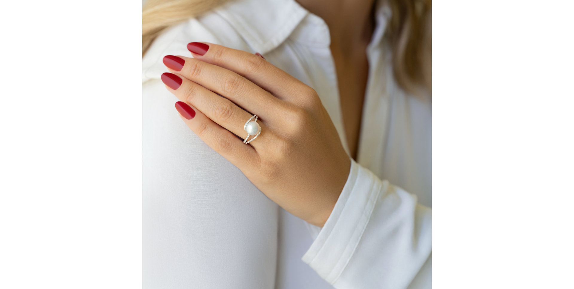 Diamond ring with Pearl Mermaids Gift