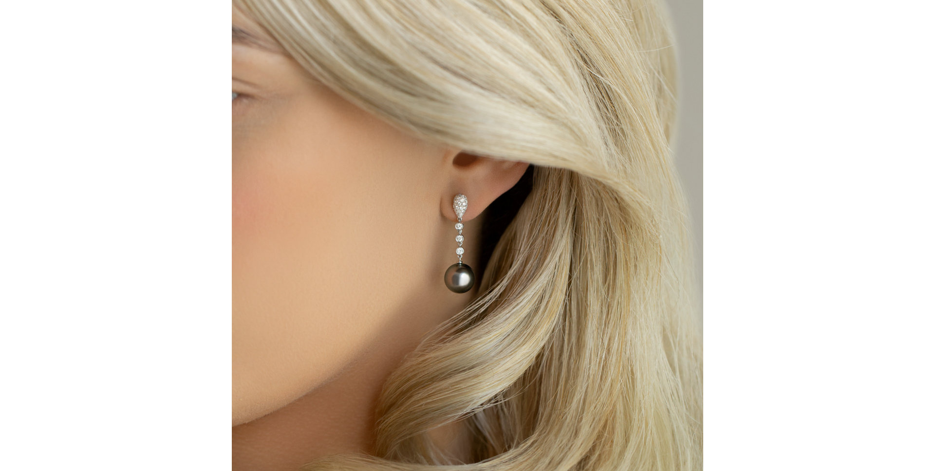 Diamond earrings with Pearl Sea Sadness