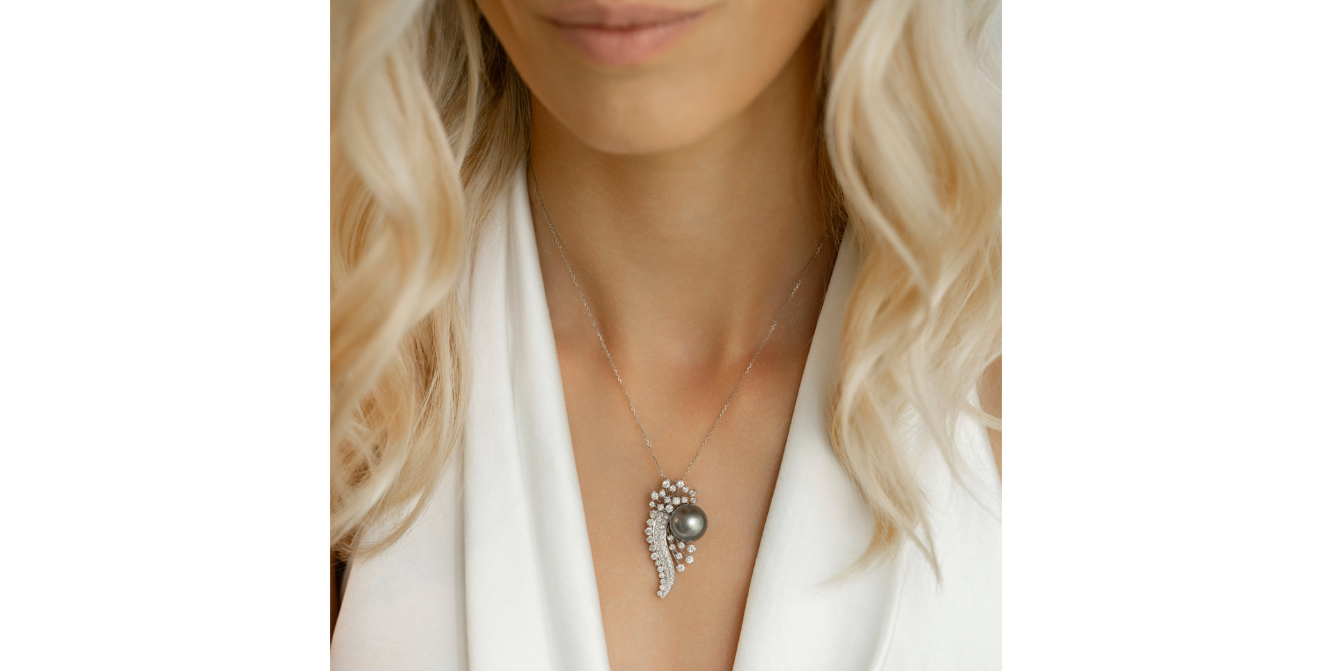 Diamond pendant with Pearl Tahitian Desire