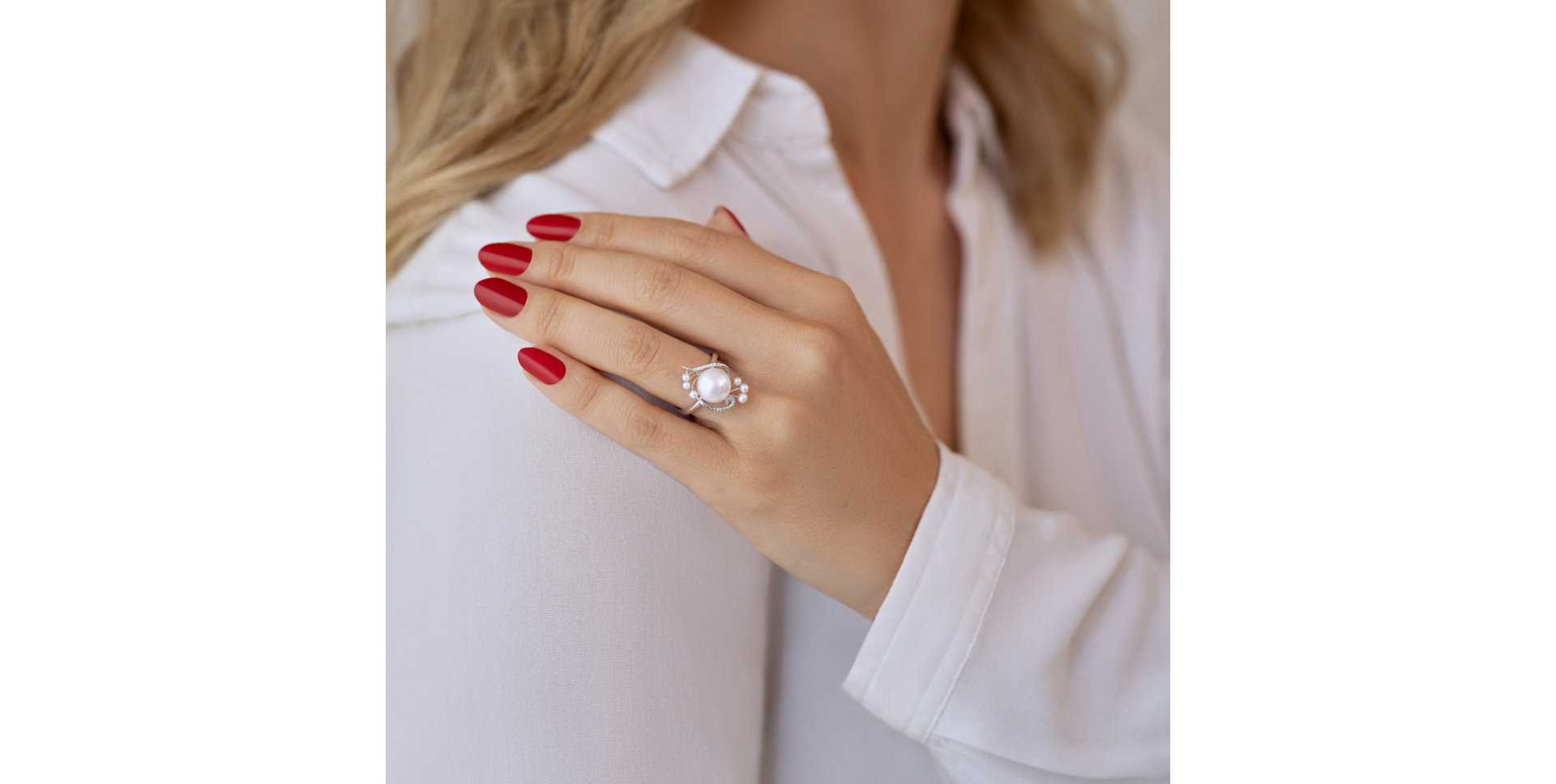 Diamond ring with Pearl Ocean Luxury