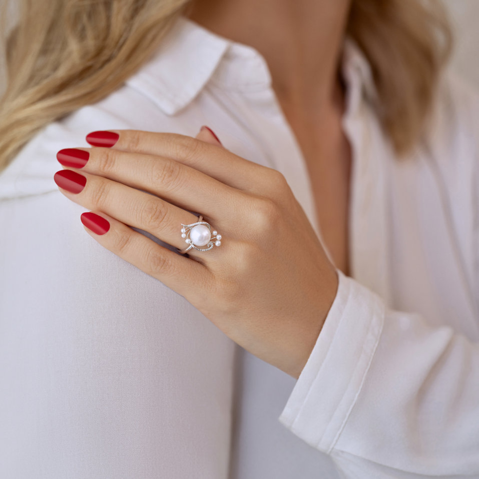 Diamond ring with Pearl Ocean Luxury