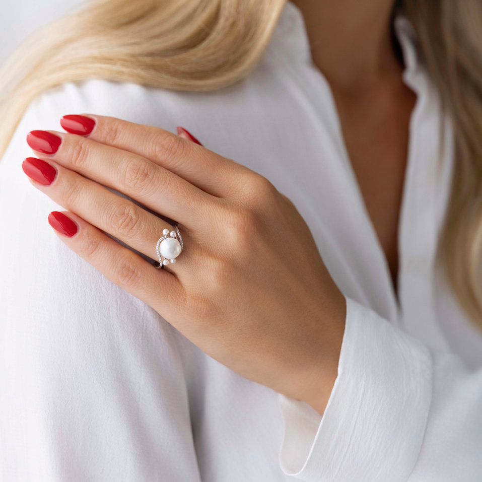 Diamond ring with Pearl Pearl Wonder