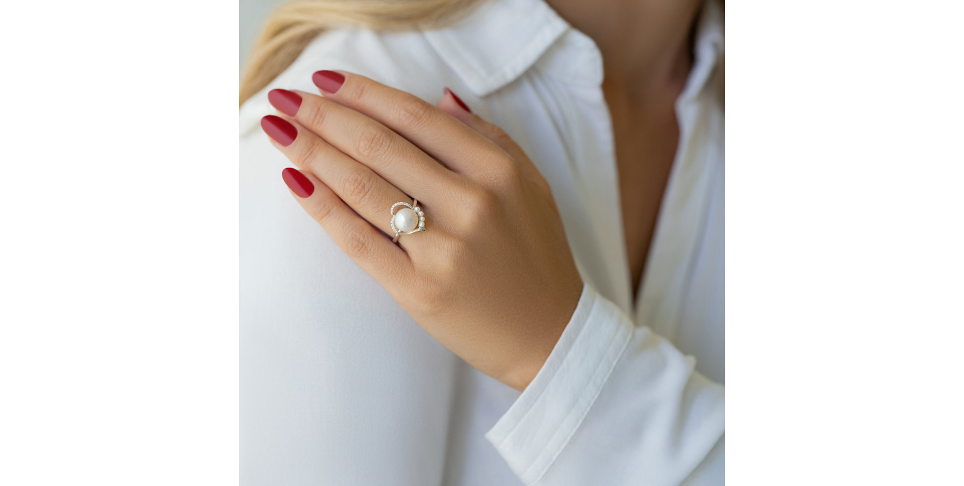 Diamond ring with Pearl Pearl Love