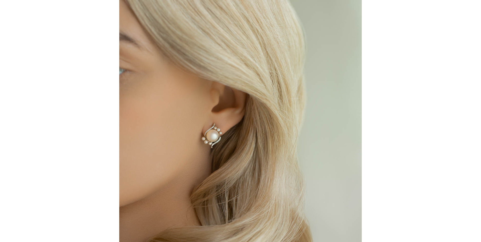 Diamond earrings with Pearl Tear of Mermaid