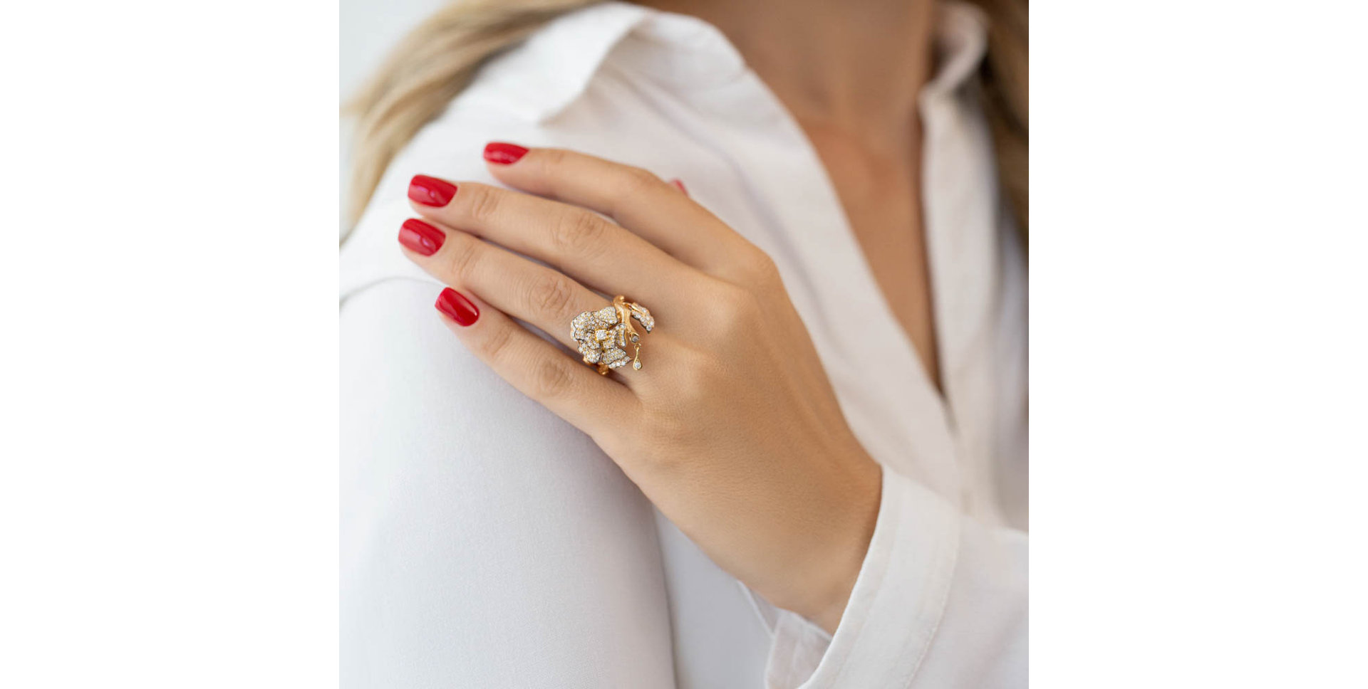 Diamond ring Renaissance Rose