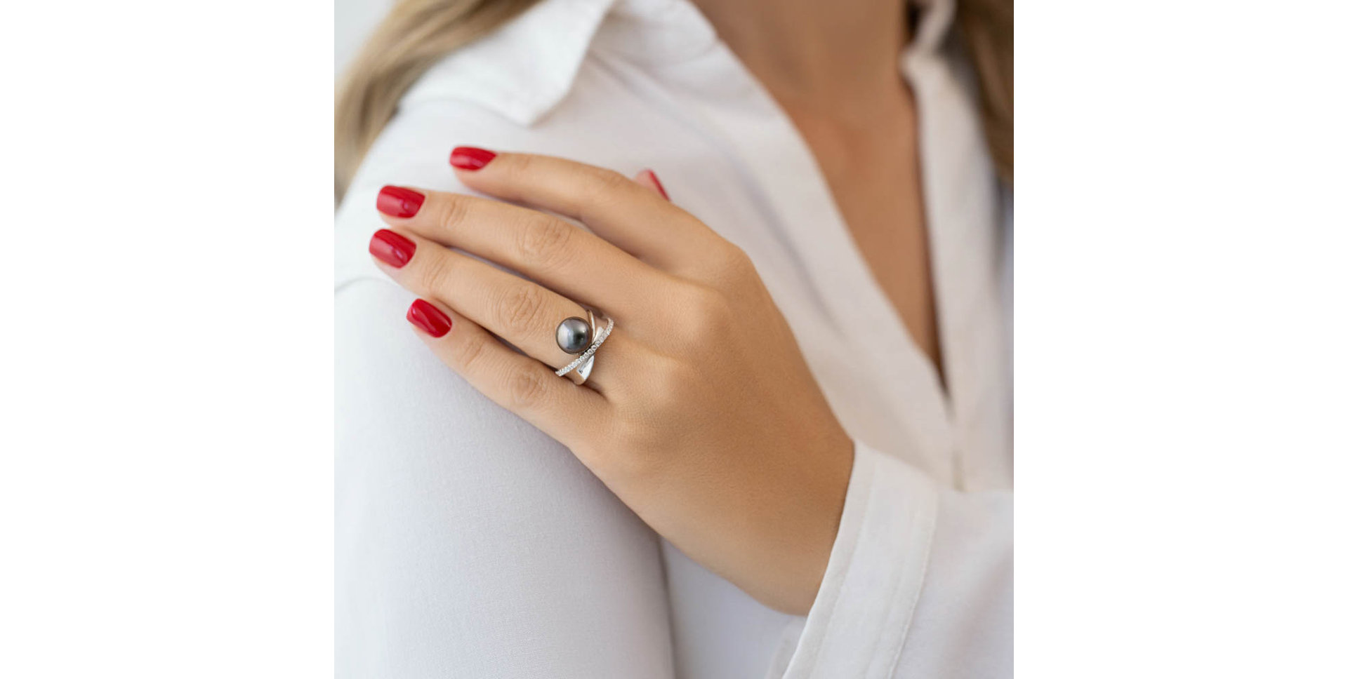 Diamond ring with Pearl Amrit