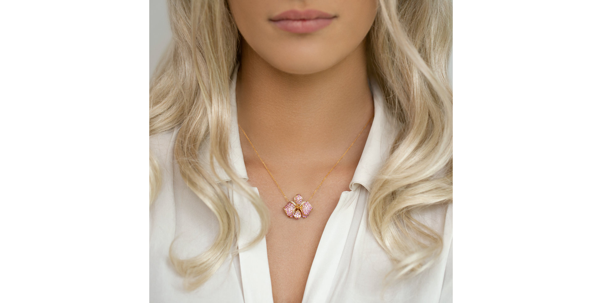 Diamond necklace with Sapphire Viola Romance